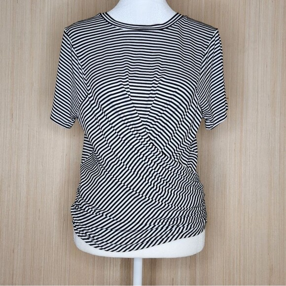 Joe's Chloe Crossover Front Black White Stripe Tee Short Sleeve Women's Medium - Picture 1 of 8
